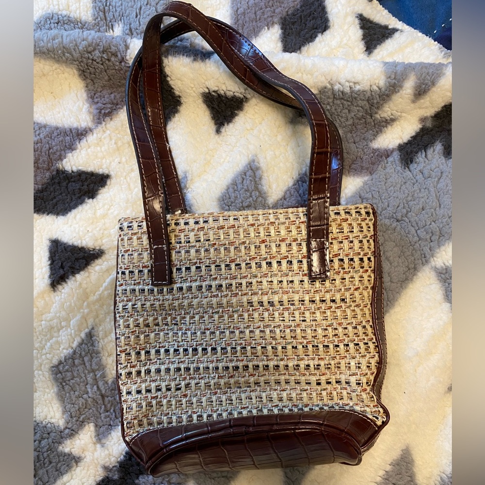 Liz‎ Claiborne Basket Purse. Like New.